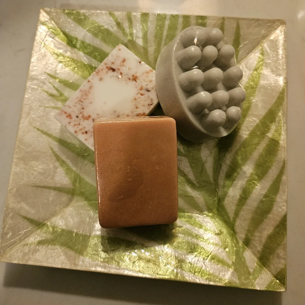 Capiz Shell Plate - Picture 2 of 4